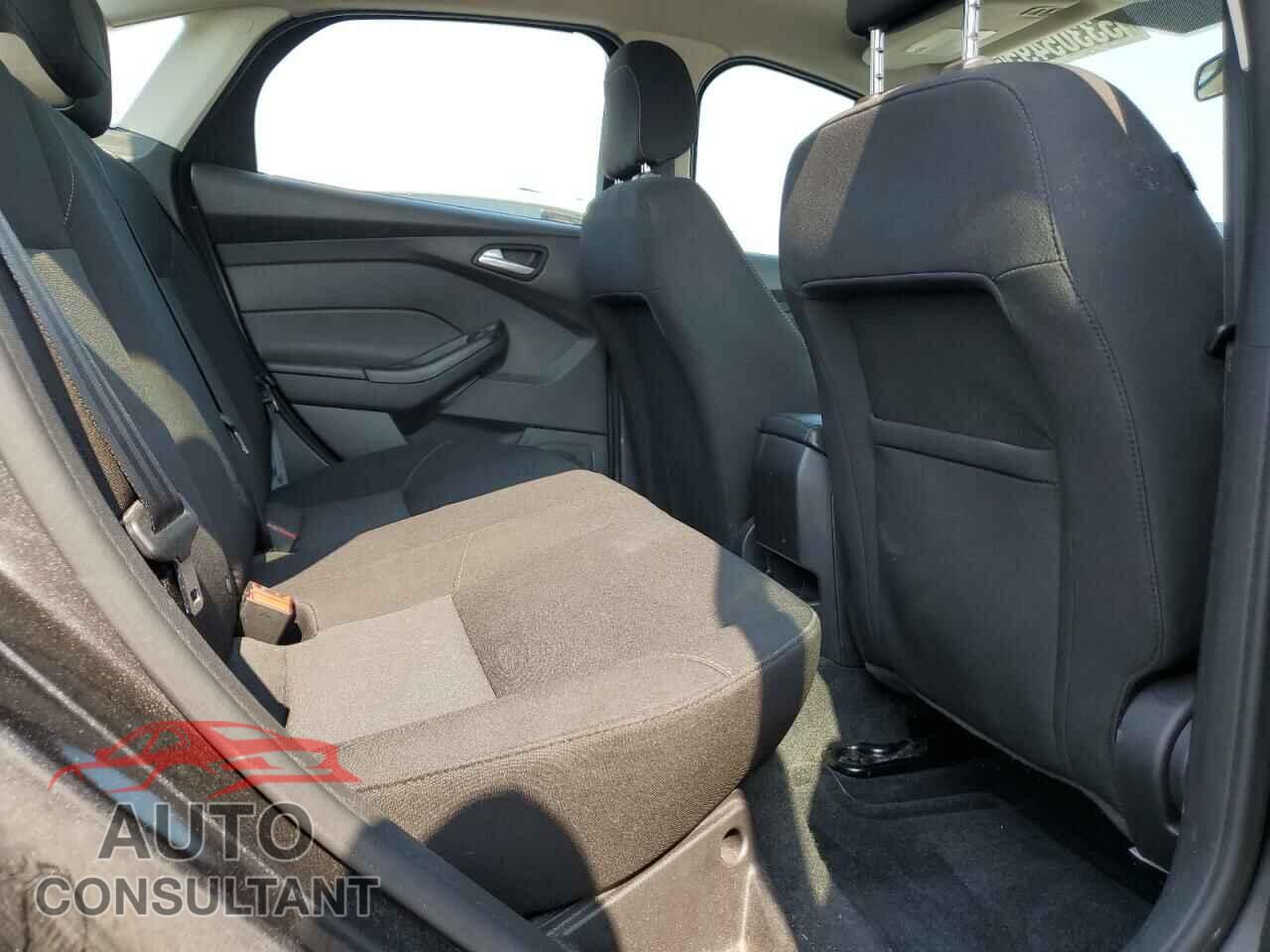 FORD FOCUS 2018 - 1FADP3F2XJL226995