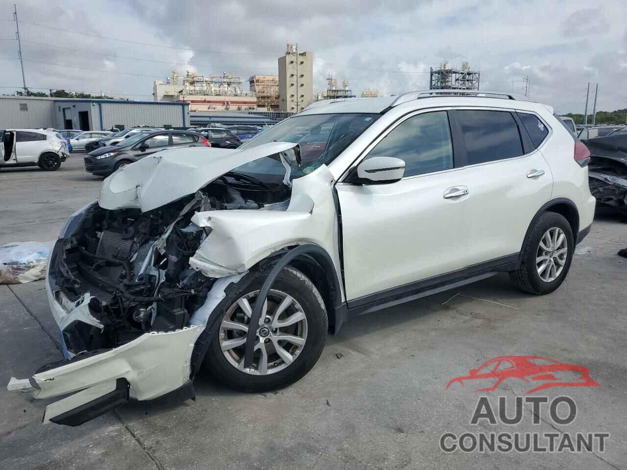 NISSAN ROGUE 2018 - 5N1AT2MT5JC813860