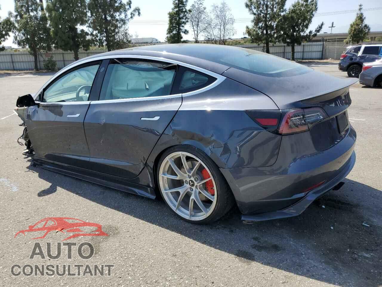 TESLA MODEL 3 2019 - 5YJ3E1EB1KF530562