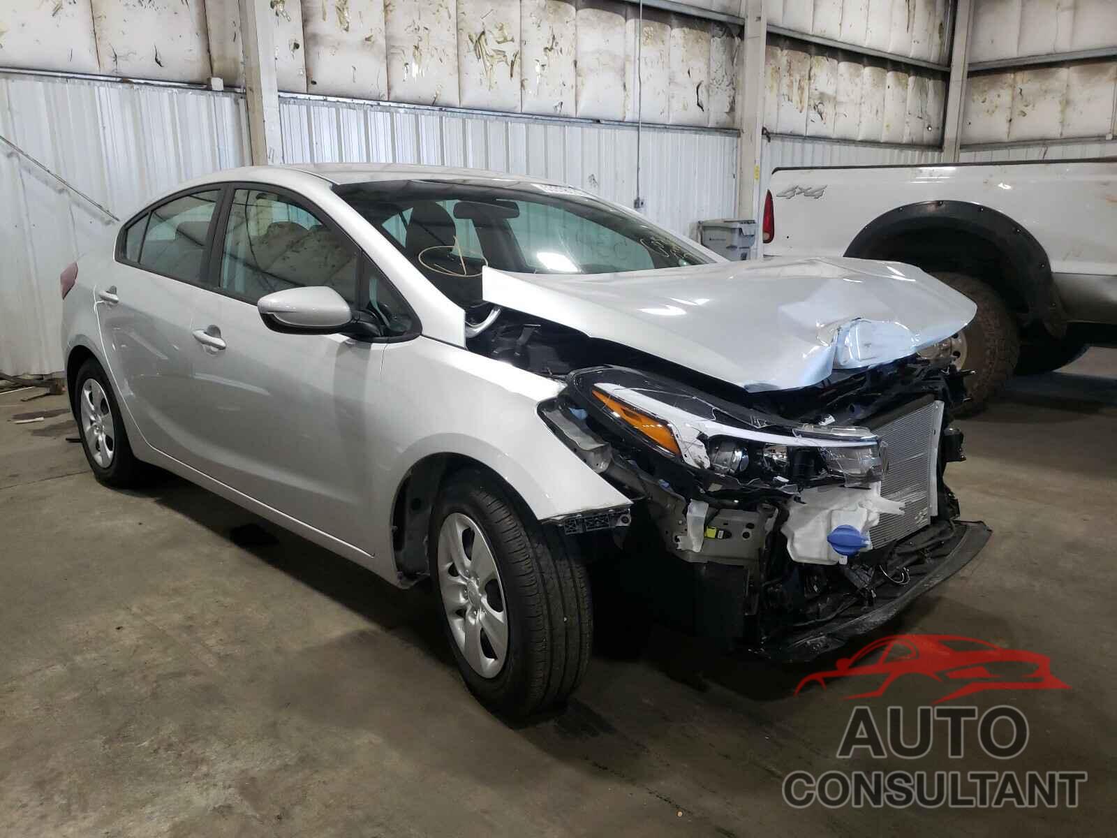 KIA FORTE 2018 - 3KPFK4A75JE220993