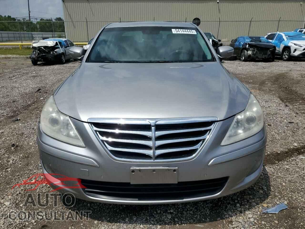 HYUNDAI GENESIS 2011 - KMHGC4DF1BU119646