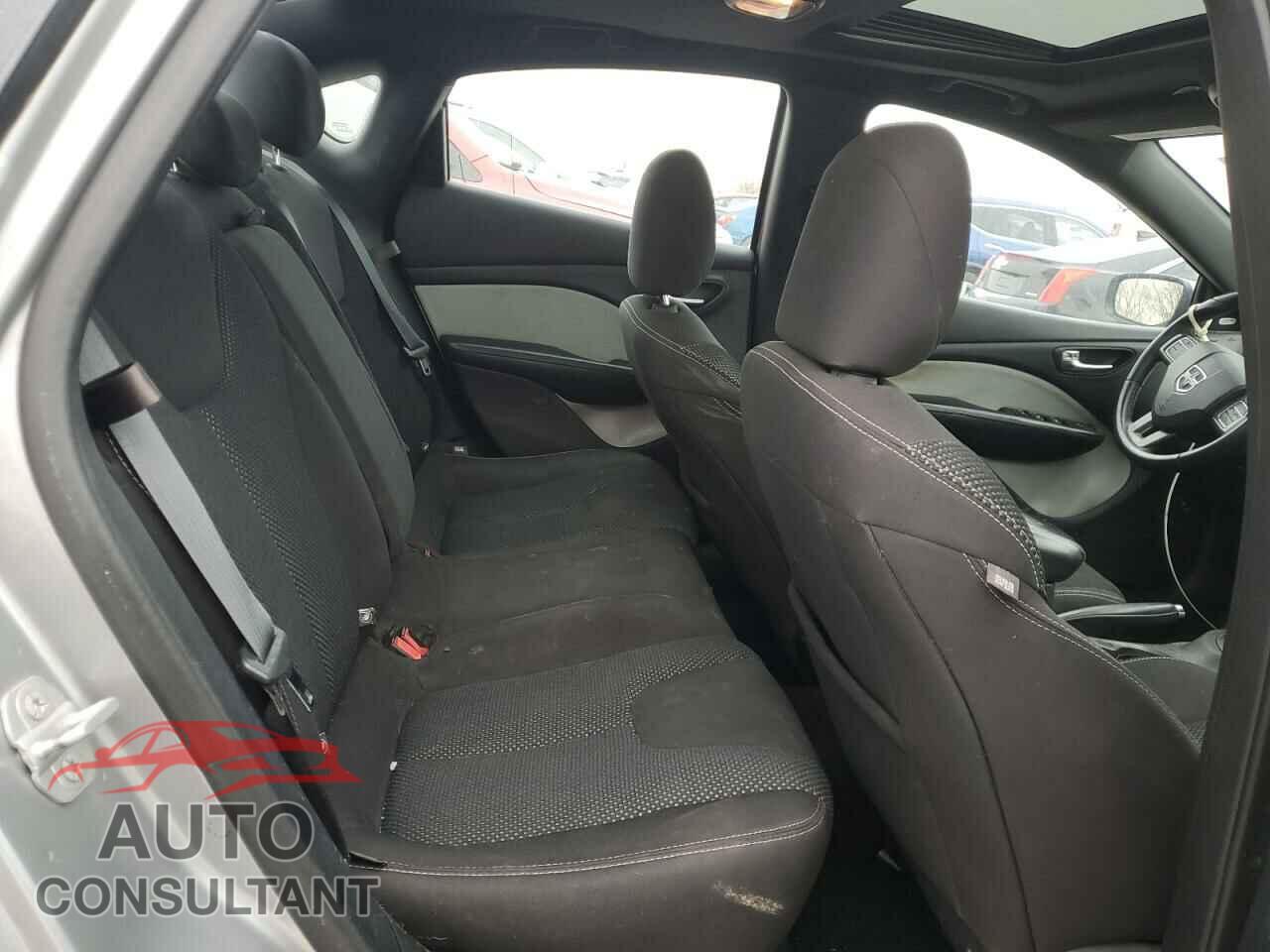 DODGE DART 2015 - 1C3CDFBB0FD201096
