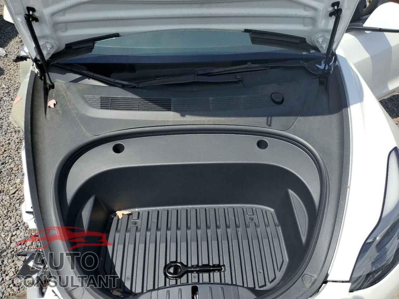 TESLA MODEL 3 2023 - 5YJ3E1EA3PF505354