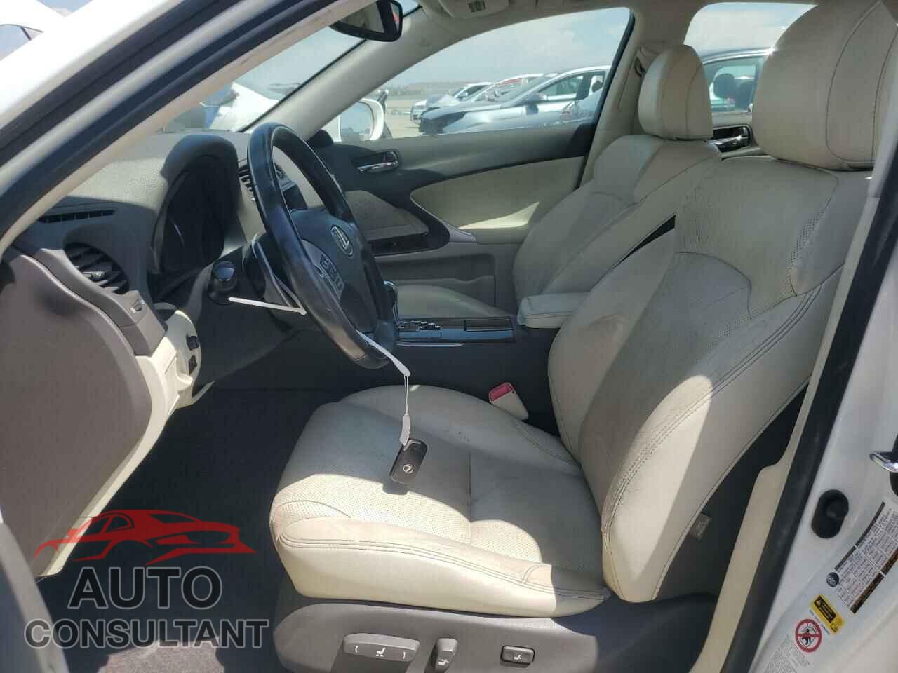 LEXUS IS 2011 - JTHBF5C2XB5132253
