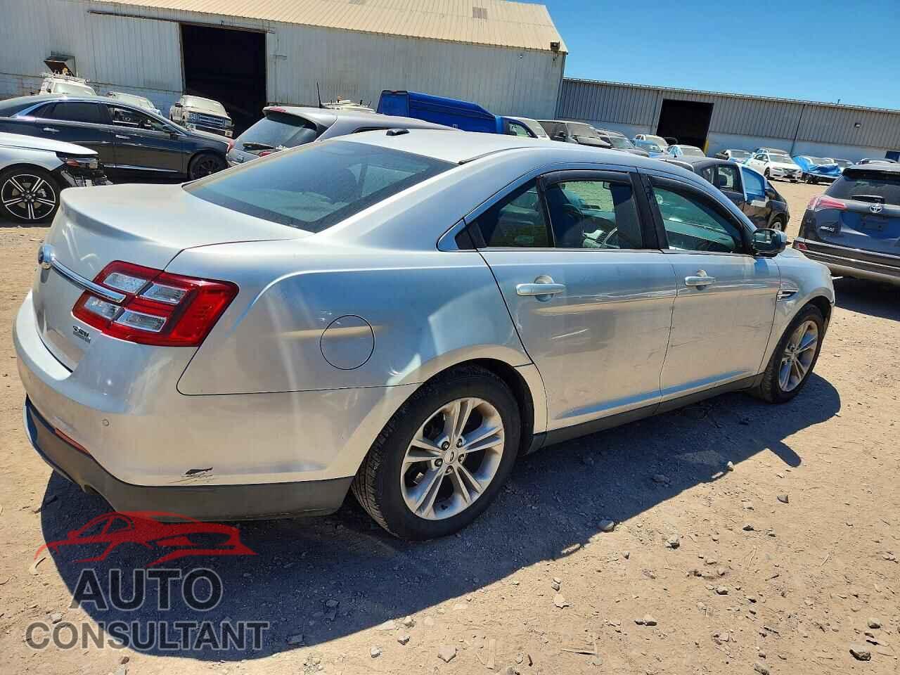 FORD TAURUS 2015 - 1FAHP2E85FG123601