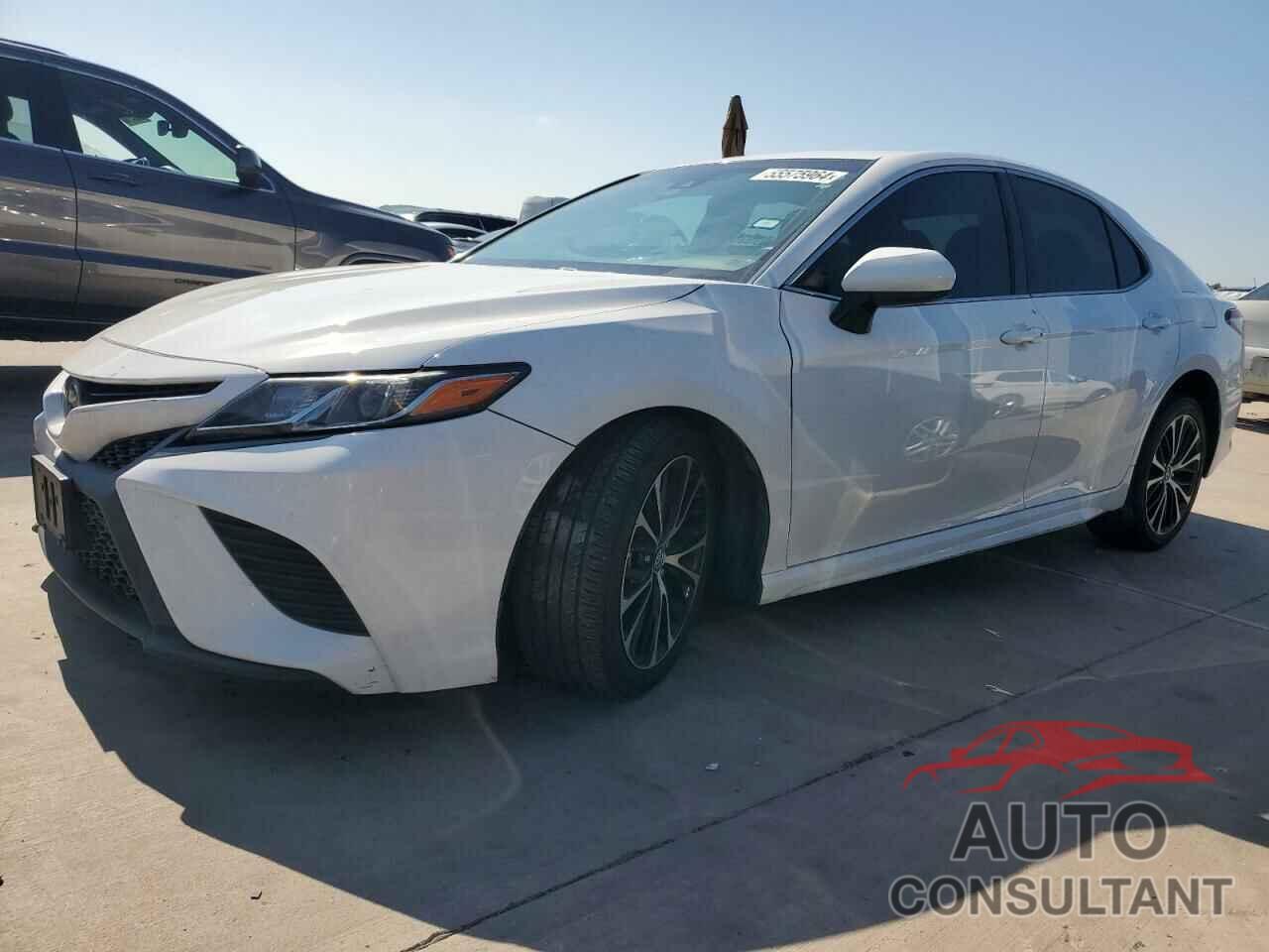 TOYOTA CAMRY 2018 - 4T1B11HK2JU135178