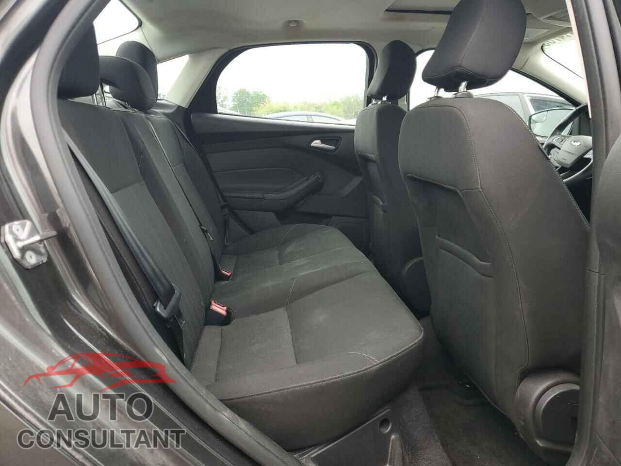 FORD FOCUS 2015 - 1FADP3F21FL297736