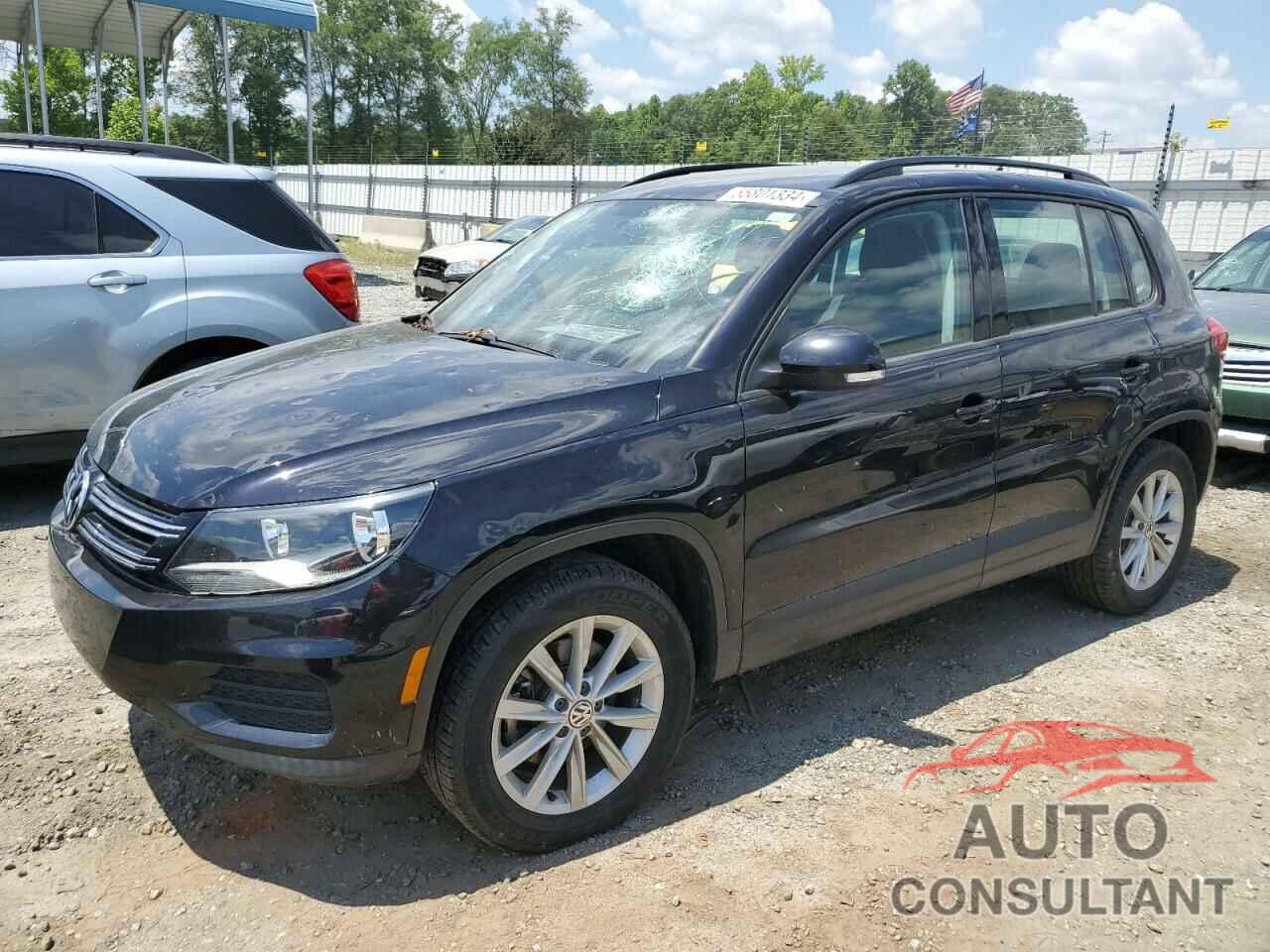 VOLKSWAGEN TIGUAN 2017 - WVGAV7AX5HK045229