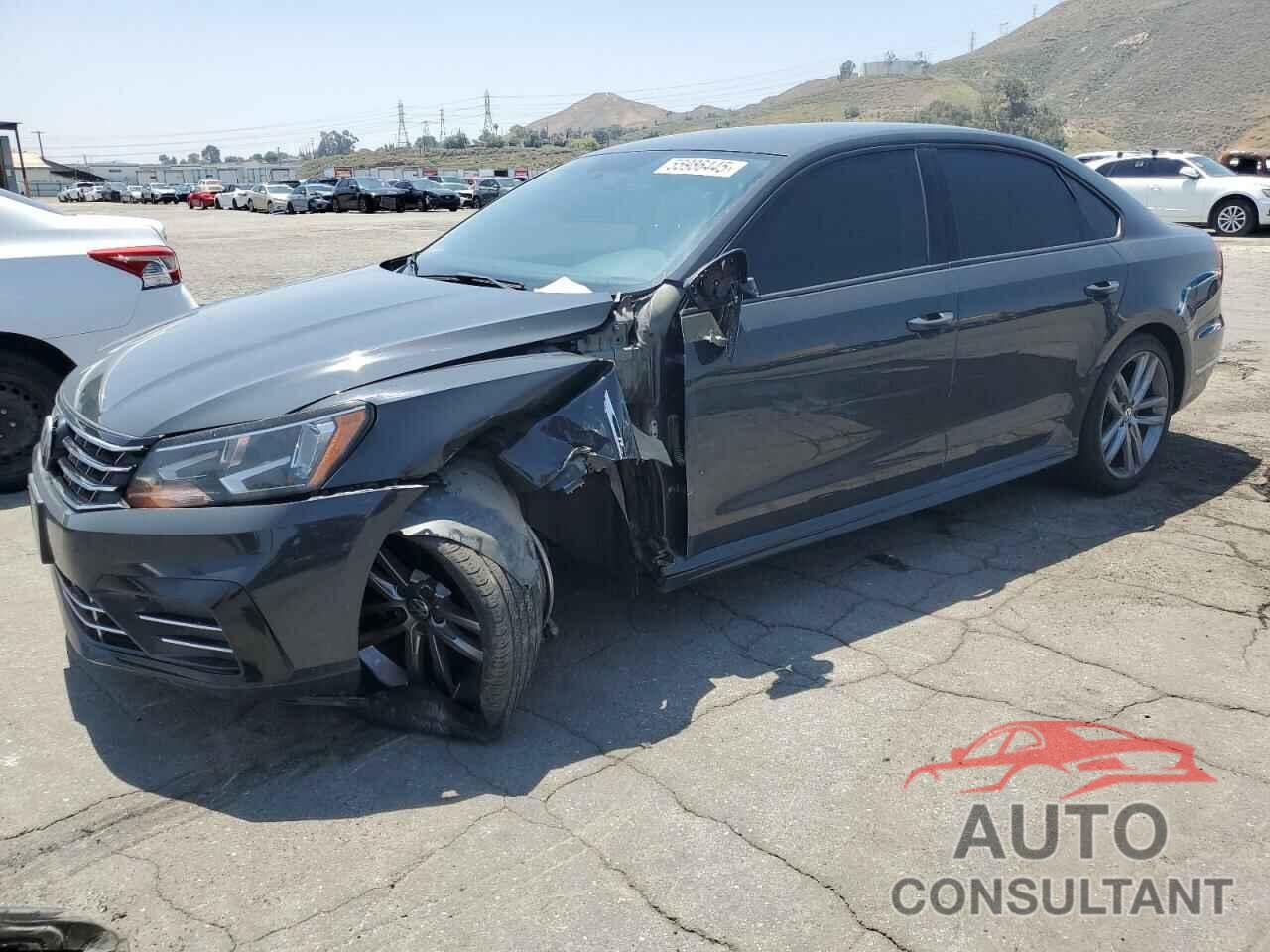 VOLKSWAGEN PASSAT 2018 - 1VWAA7A36JC007793