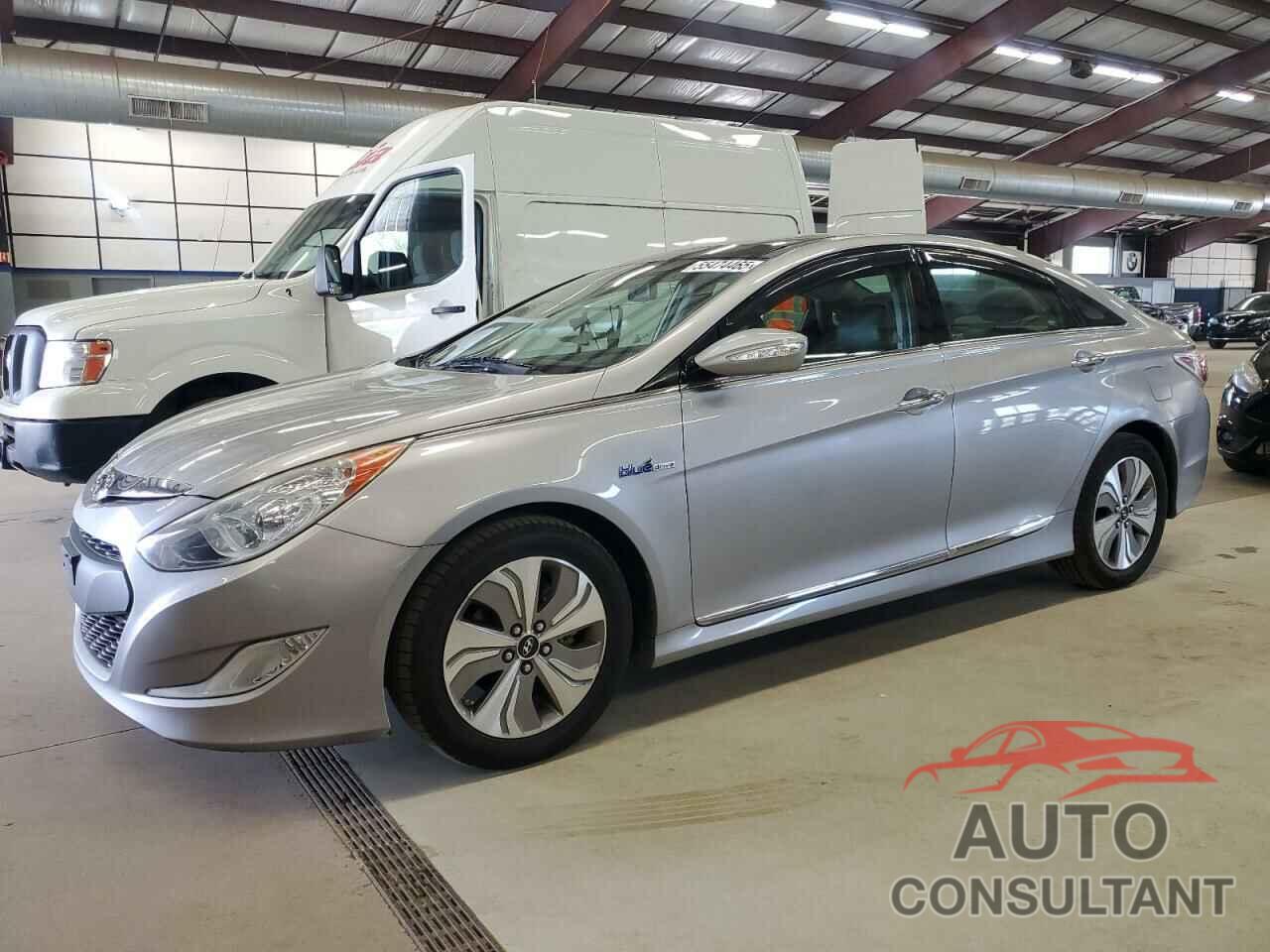 HYUNDAI SONATA 2013 - KMHEC4A45DA074581