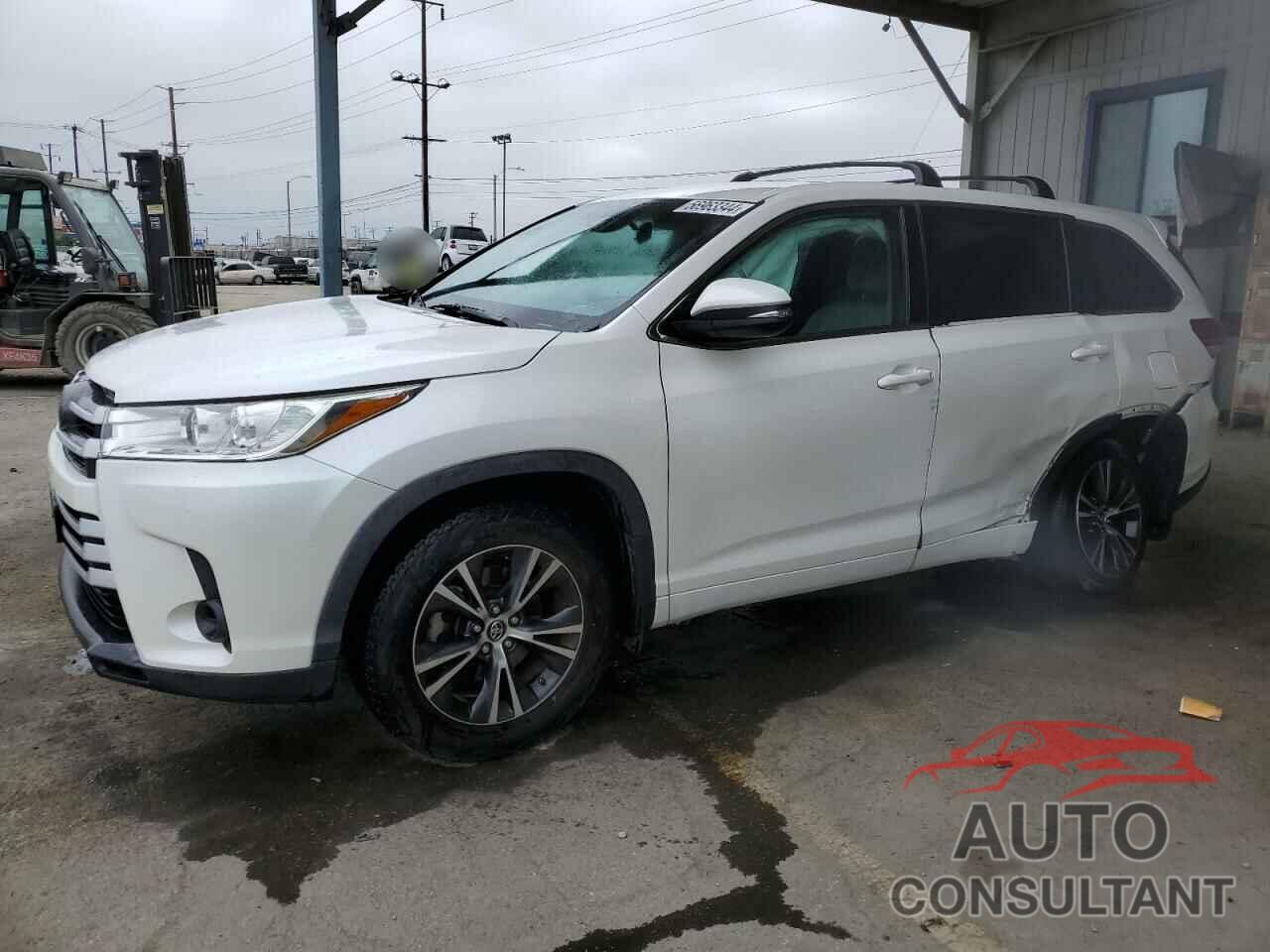 TOYOTA HIGHLANDER 2018 - 5TDZARFH3JS041095