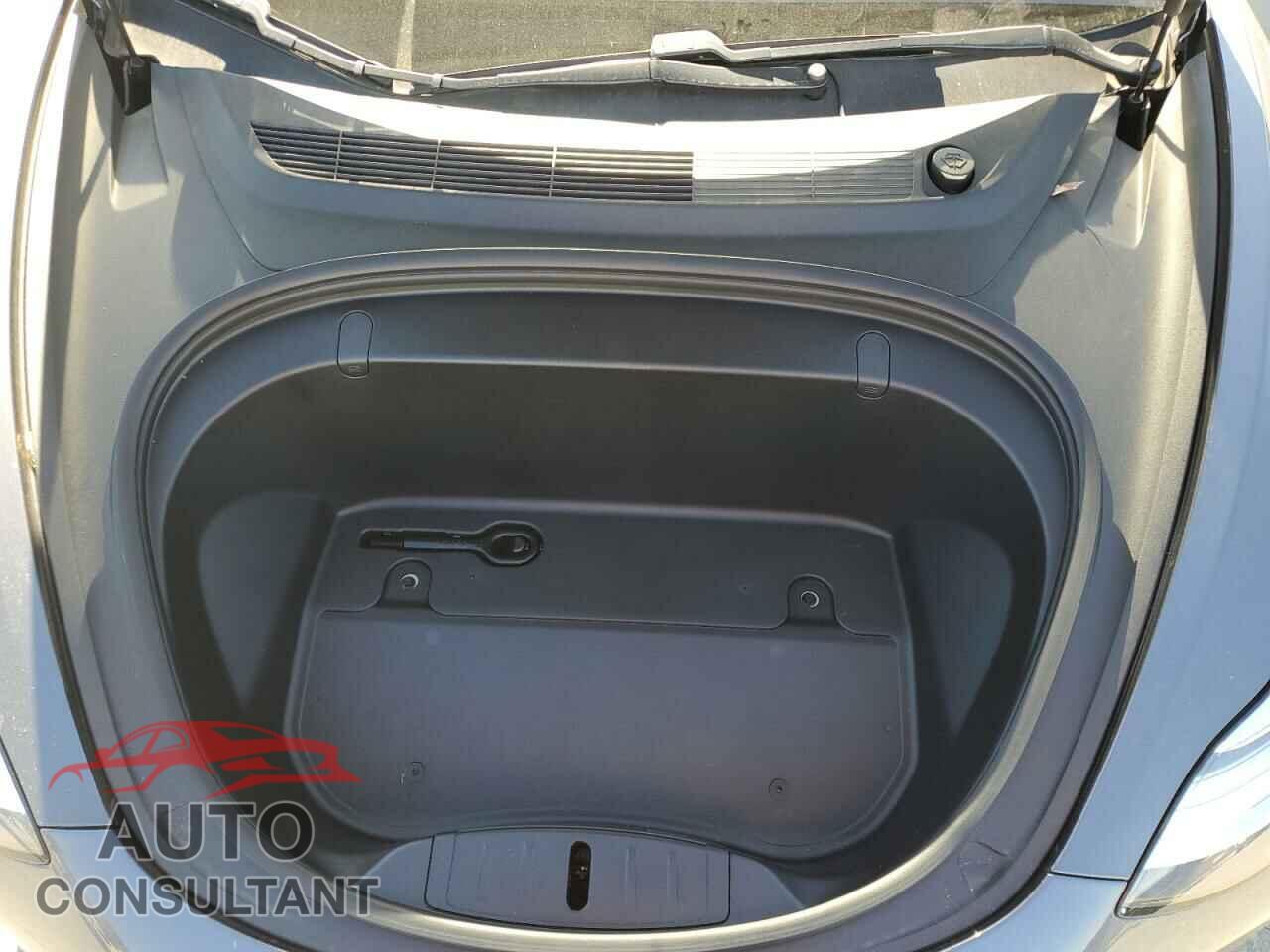 TESLA MODEL 3 2019 - 5YJ3E1EA6KF435728