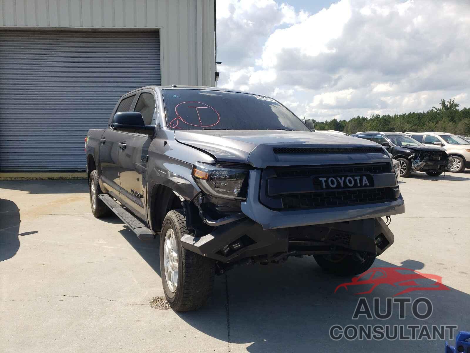 TOYOTA TUNDRA 2018 - 5TFDY5F16JX774818