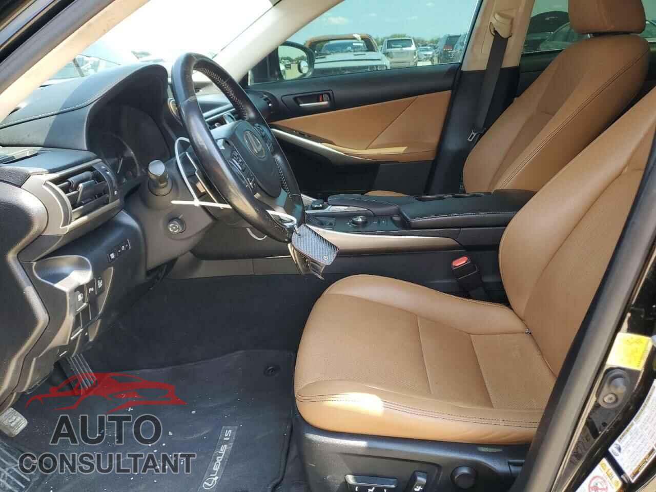 LEXUS IS 2017 - JTHBA1D23H5061377