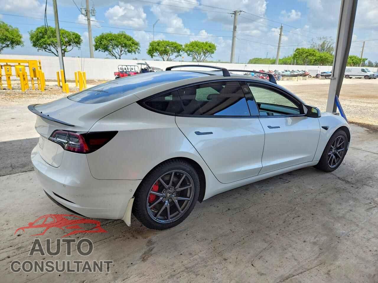 TESLA MODEL 3 2018 - 5YJ3E1EA1JF161675