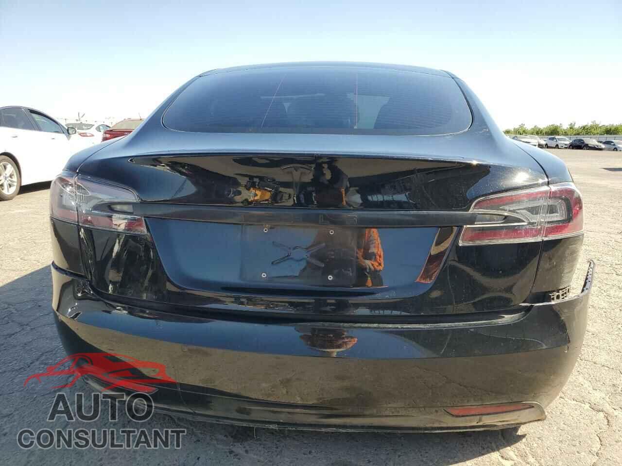 TESLA MODEL S 2018 - 5YJSA1E27JF271596