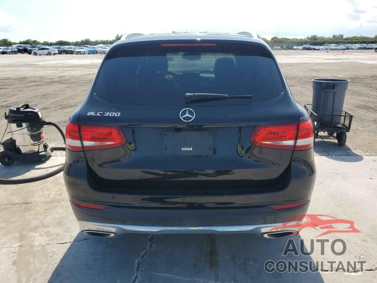 MERCEDES-BENZ GLC-CLASS 2017 - WDC0G4JB5HF125324