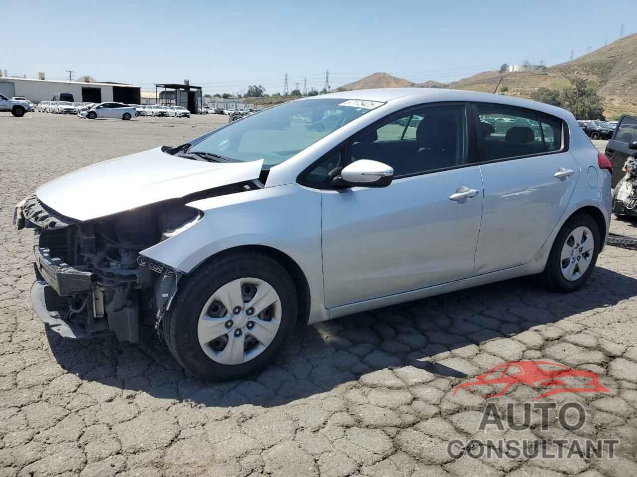 KIA FORTE 2017 - KNAFK5A83H5692367