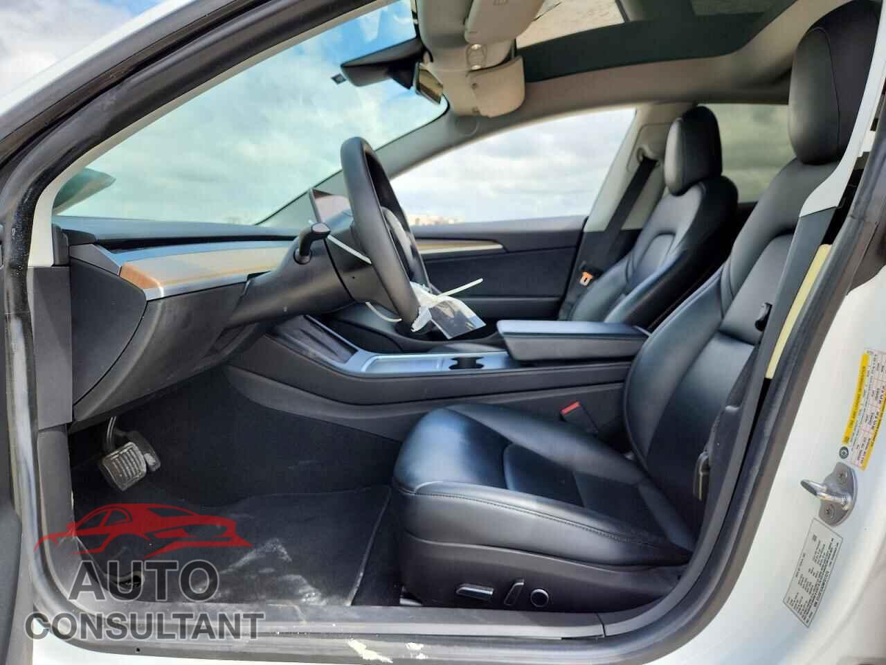 TESLA MODEL 3 2021 - 5YJ3E1EA3MF017274