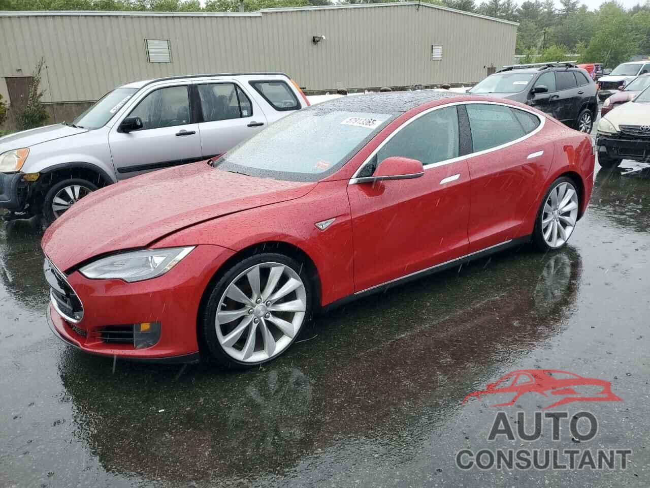 TESLA MODEL S 2013 - 5YJSA1CN8DFP10029