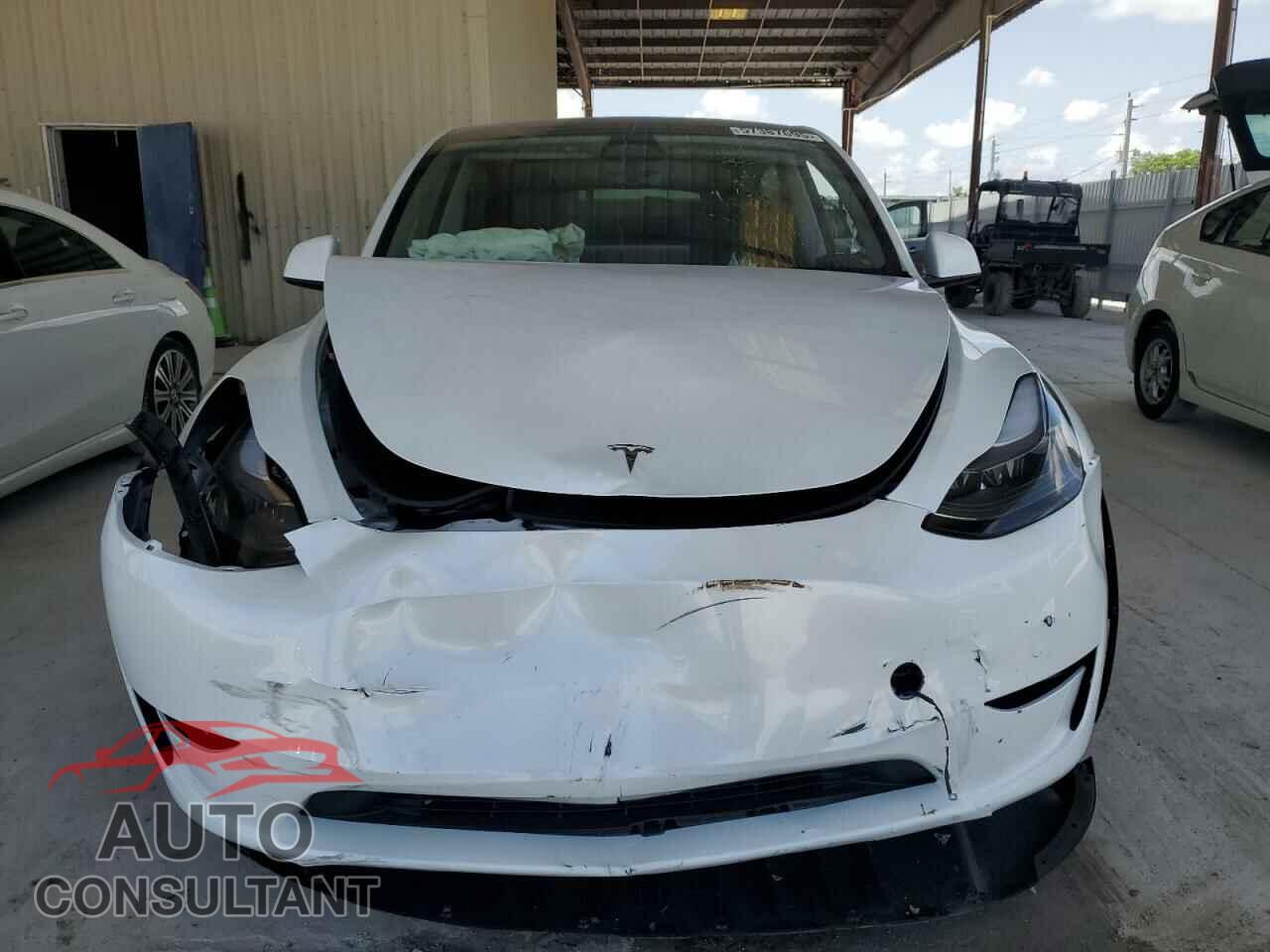 TESLA MODEL Y 2025 - 7SAYGDED3SA374902
