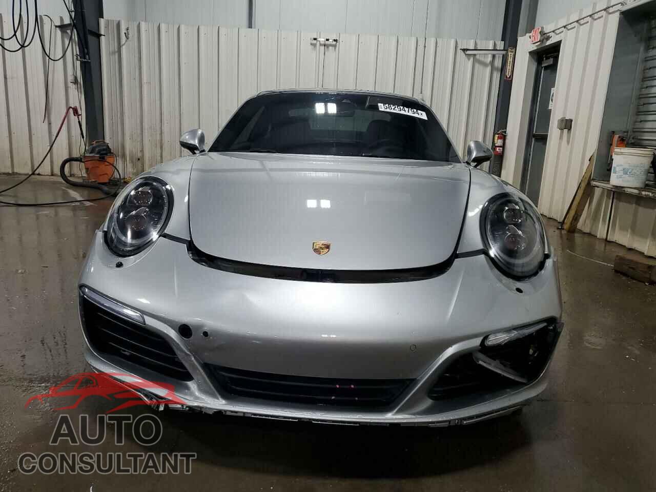 PORSCHE 911 2017 - WP0AB2A91HS123314