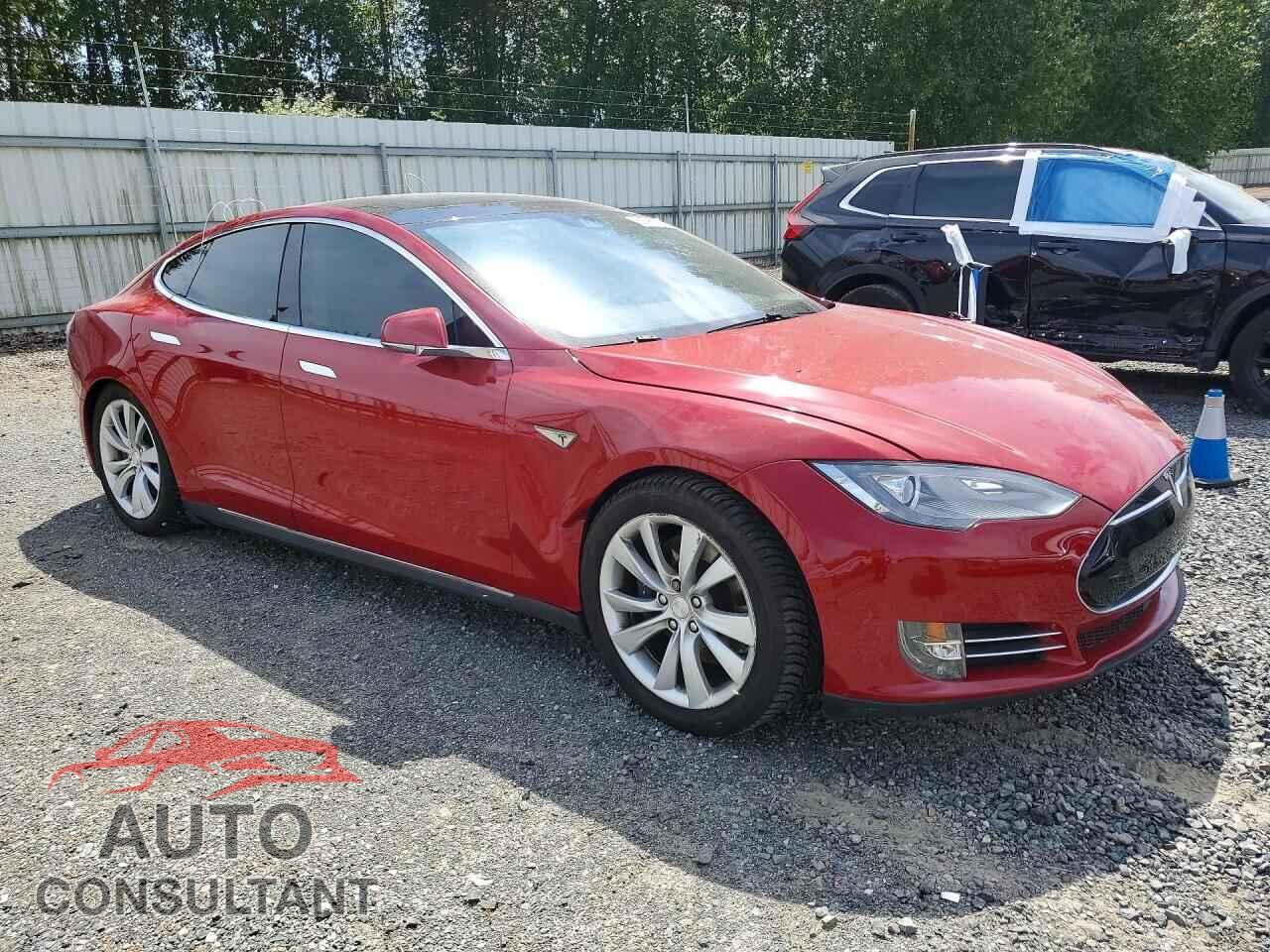 TESLA MODEL S 2015 - 5YJSA1V23FF099302