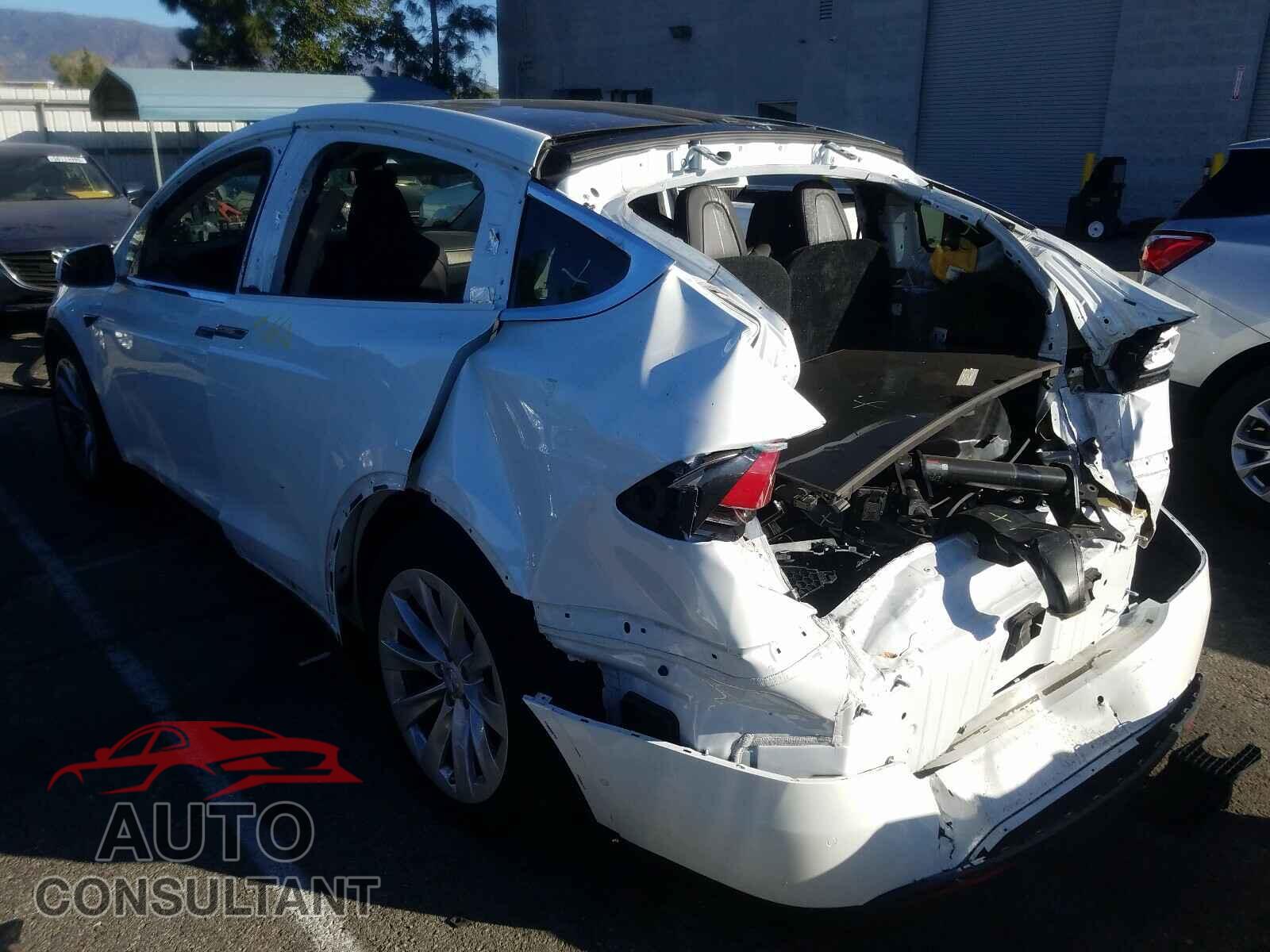 TESLA MODEL X 2018 - 5YJXCBE21JF127306