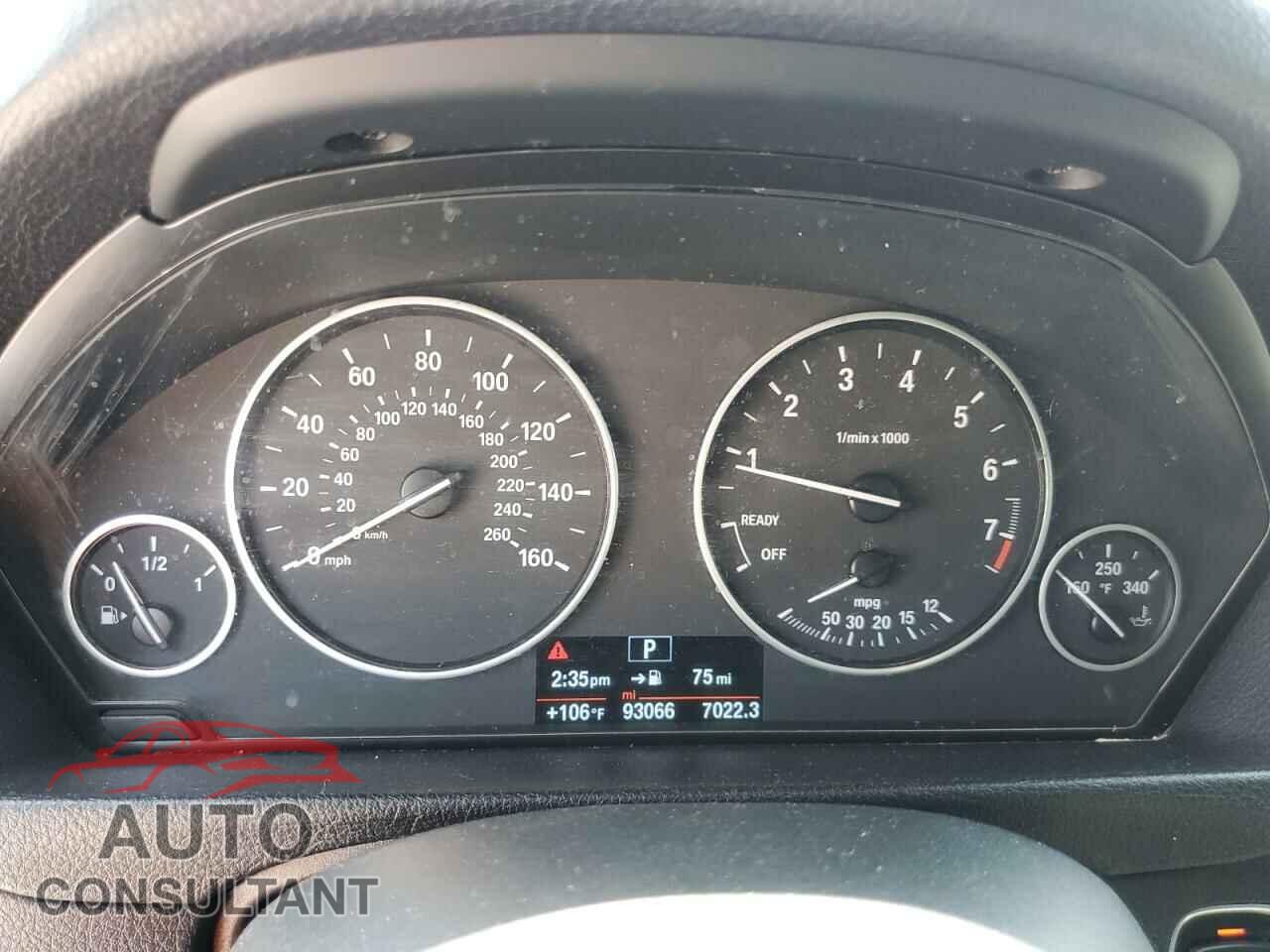 BMW 3 SERIES 2016 - WBA8E1G52GNU10112