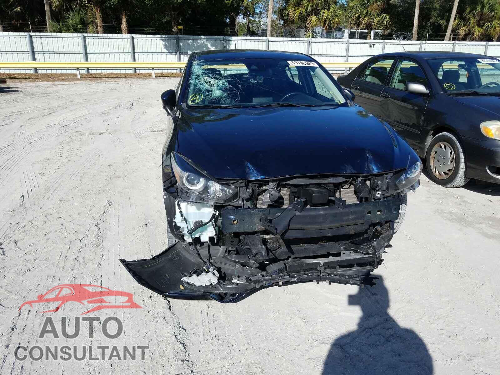 MAZDA 3 2017 - 3MZBN1L7XHM101688