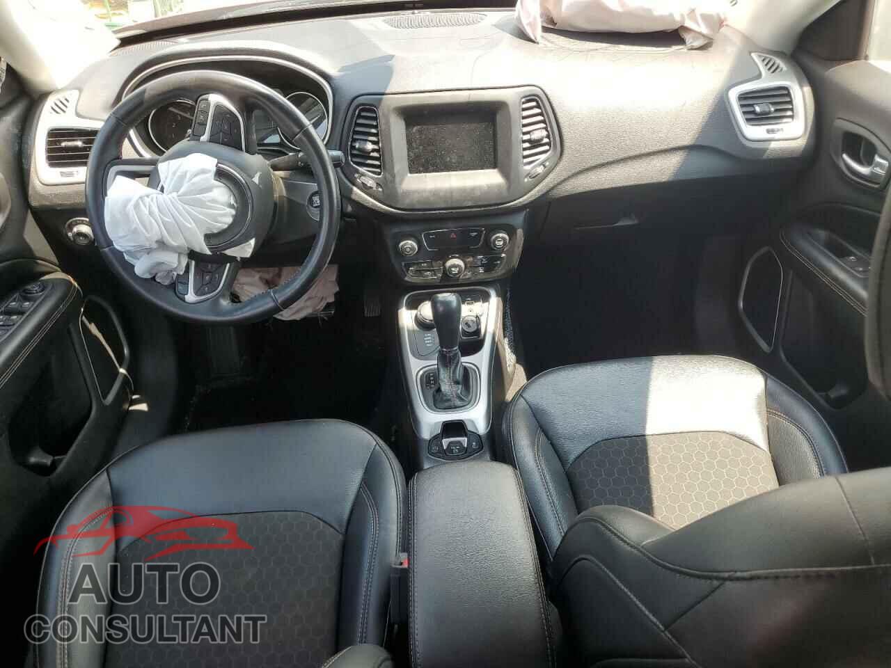 JEEP COMPASS 2020 - 3C4NJDBB7LT165222
