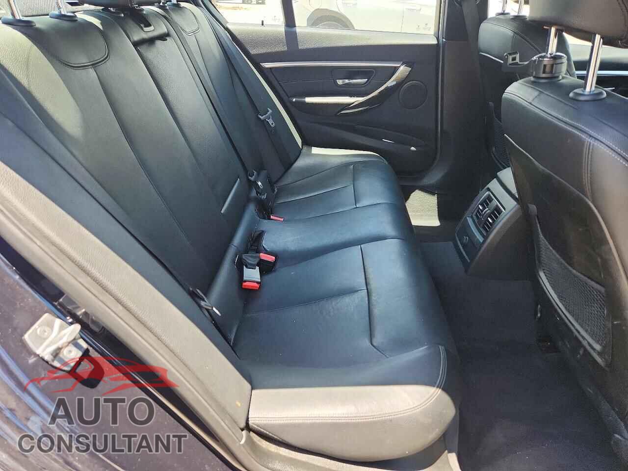 BMW 3 SERIES 2016 - WBA8E9G54GNU30117