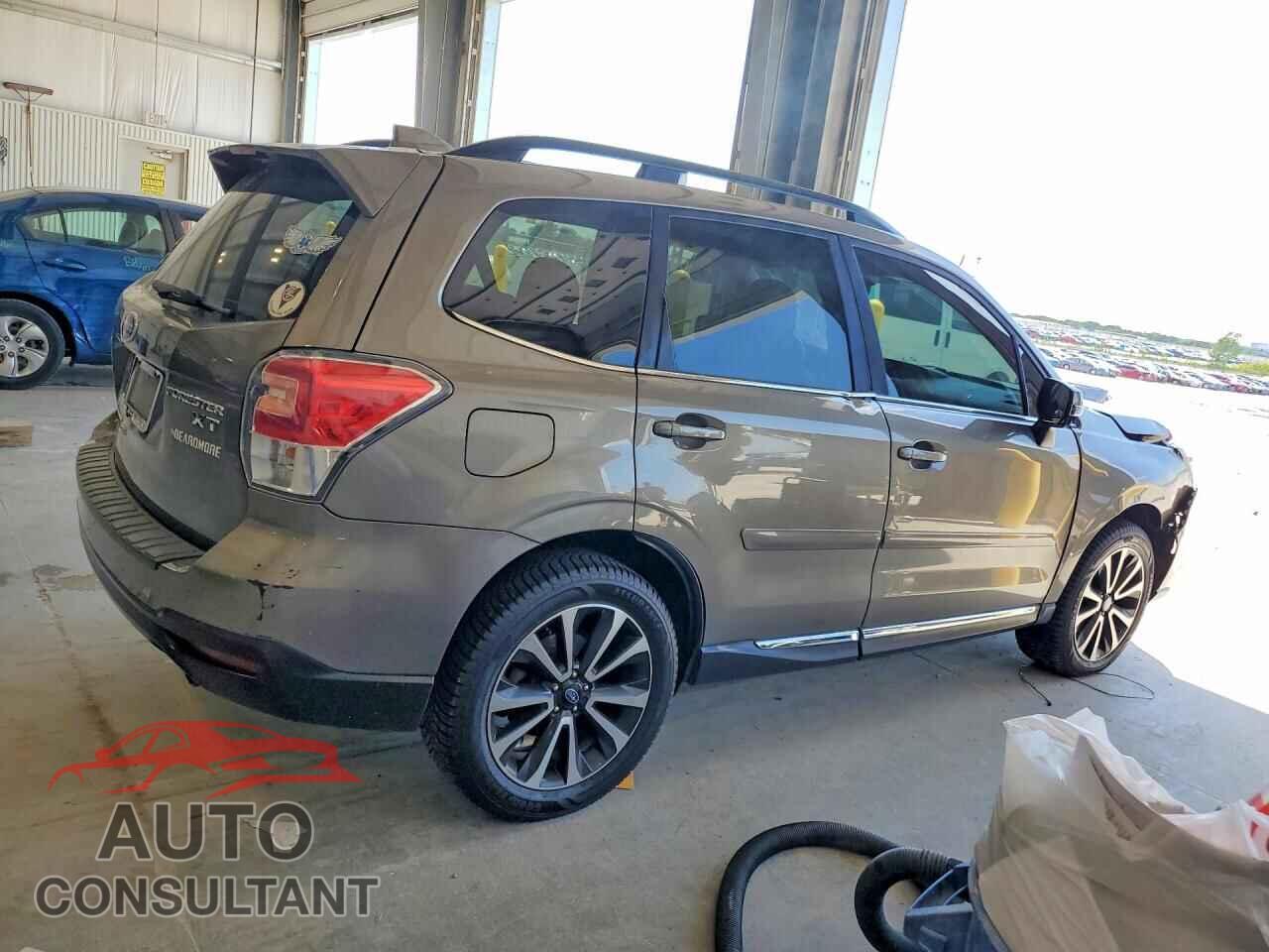 SUBARU FORESTER 2017 - JF2SJGTC4HH555729