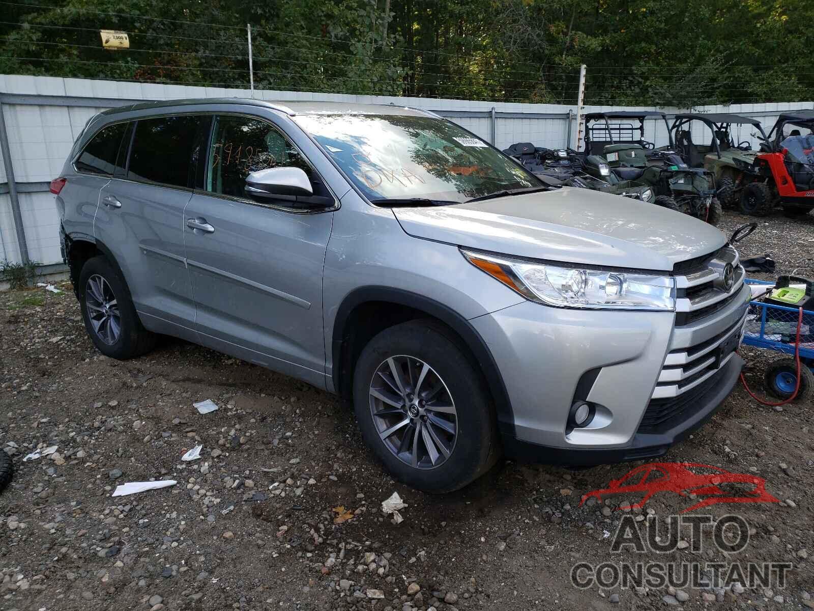 TOYOTA HIGHLANDER 2018 - 5TDJZRFH1JS533937