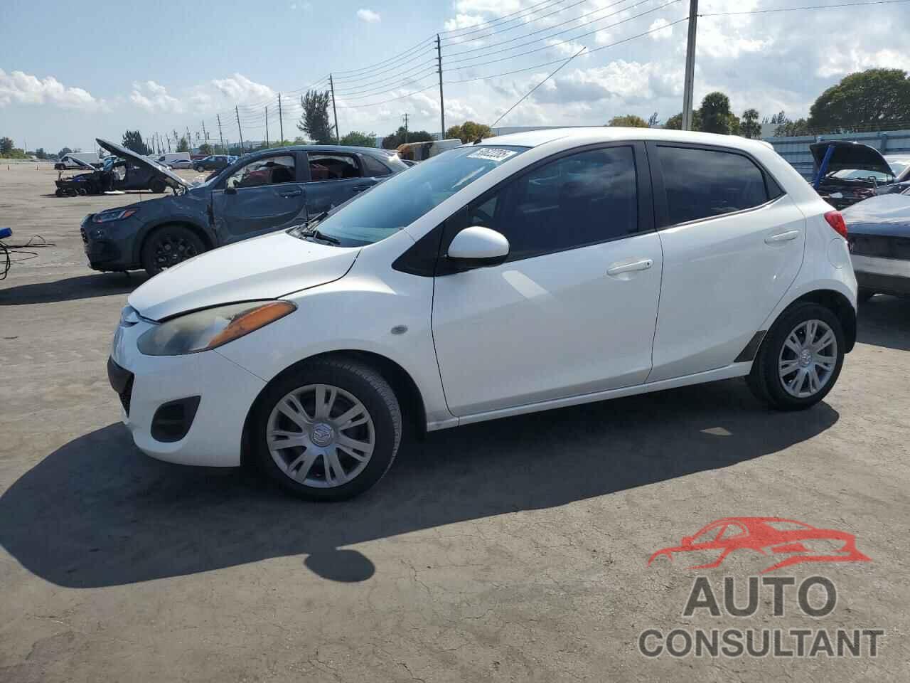 MAZDA 2 2014 - JM1DE1KY2E0185624