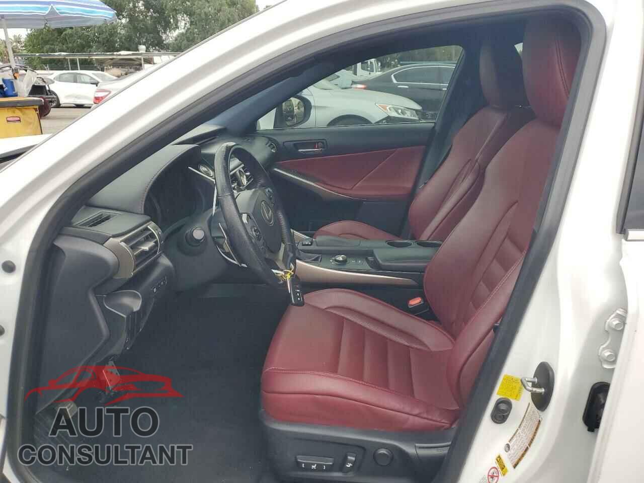 LEXUS IS 2015 - JTHBE1D22F5017758