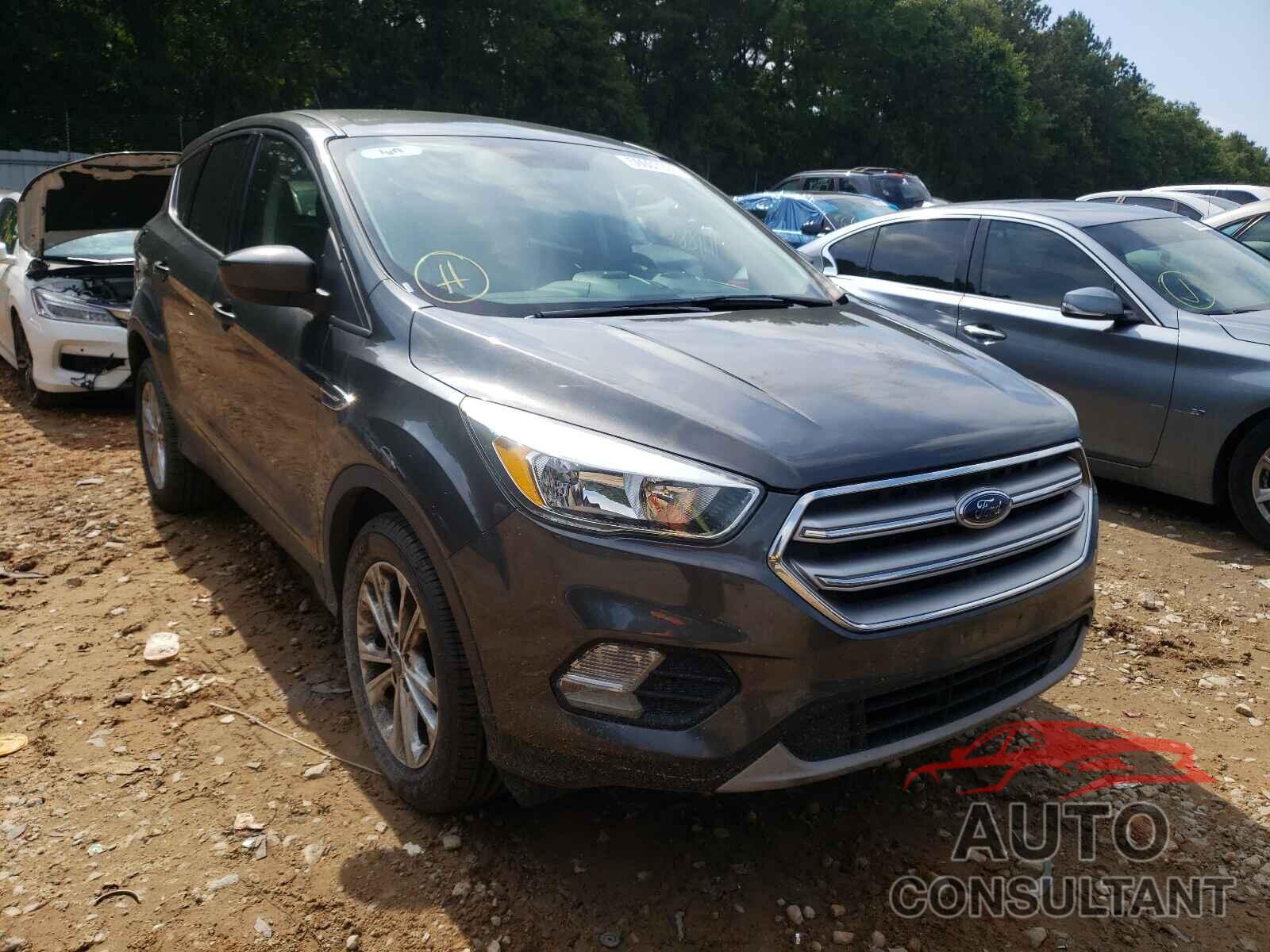 FORD ESCAPE 2017 - 1FMCU0GD7HUC22934