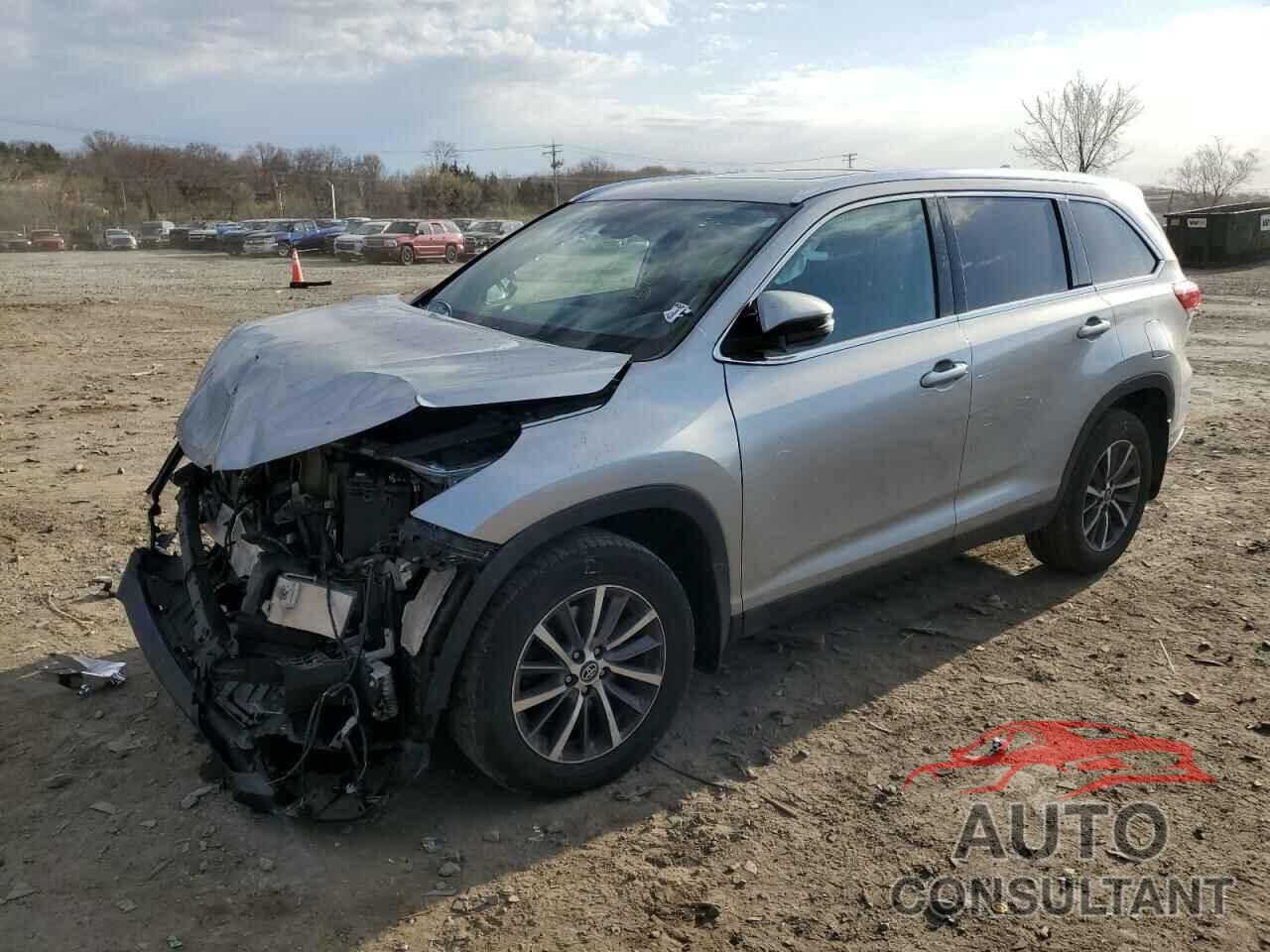 TOYOTA HIGHLANDER 2019 - 5TDJZRFH2KS618092