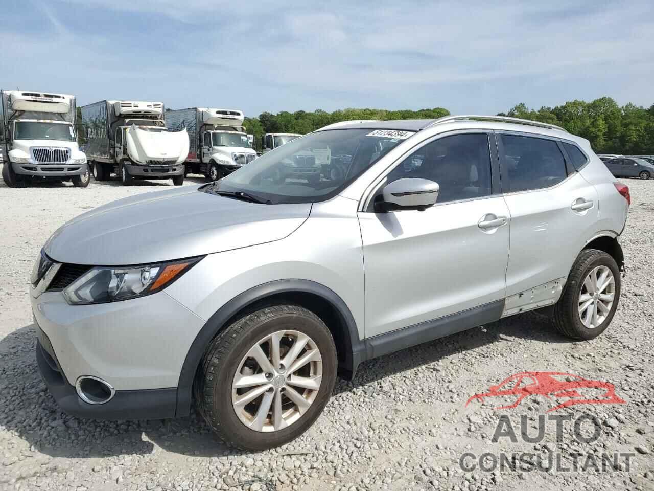 NISSAN ROGUE 2018 - JN1BJ1CP4JW196708