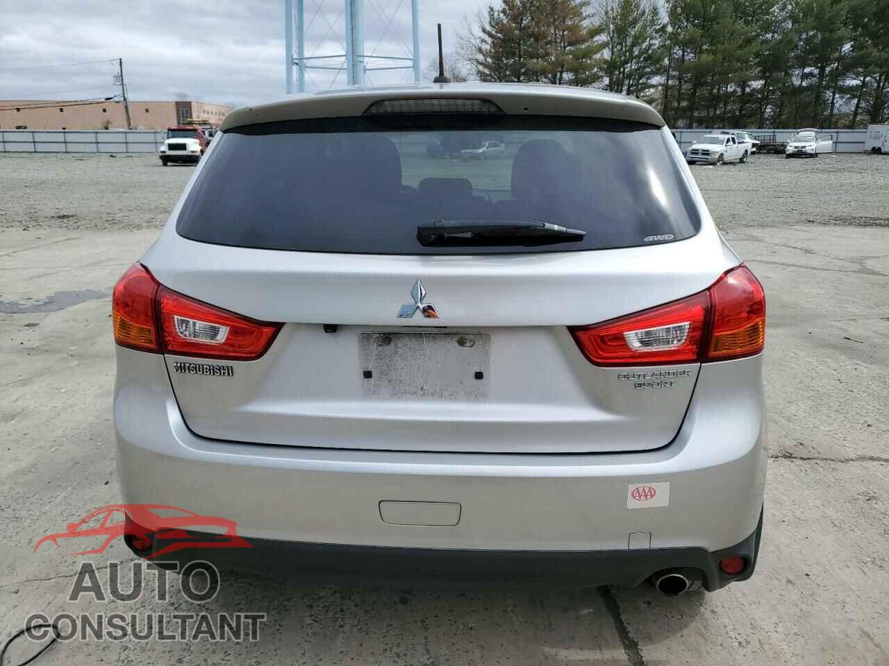 MITSUBISHI OUTLANDER 2015 - 4A4AR4AU4FE007539