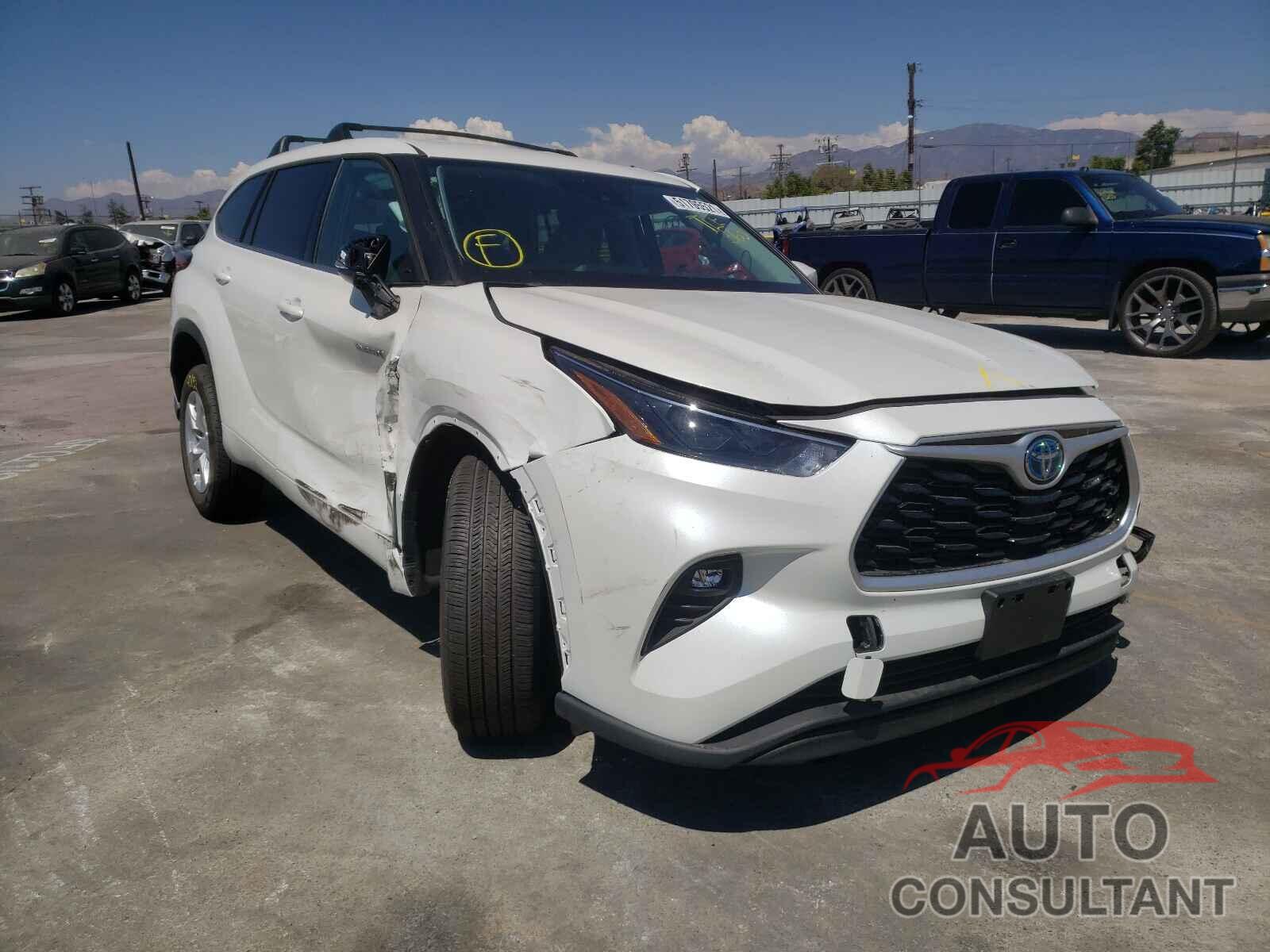 TOYOTA HIGHLANDER 2021 - 5TDZARAHXMS506256