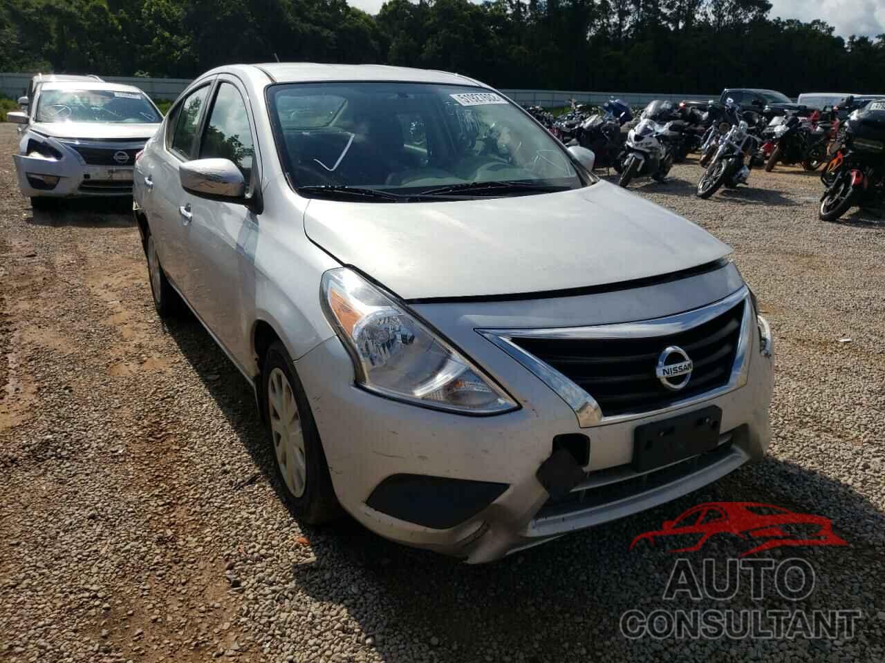 NISSAN VERSA 2018 - 3N1CN7AP5JL869123