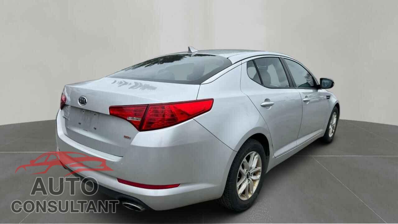KIA OPTIMA 2011 - KNAGM4A76B5135203
