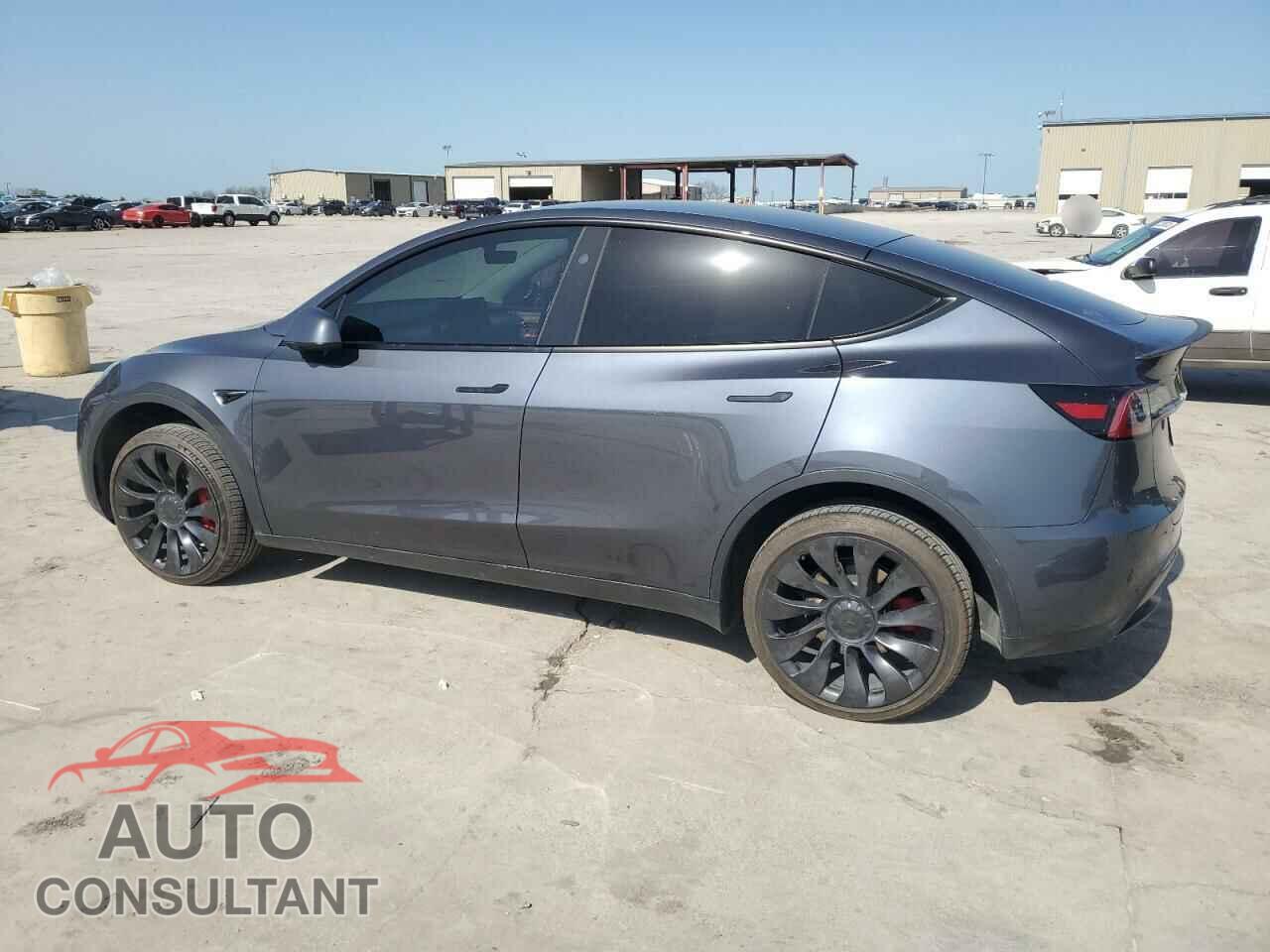 TESLA MODEL Y 2023 - 7SAYGDEFXPF935981