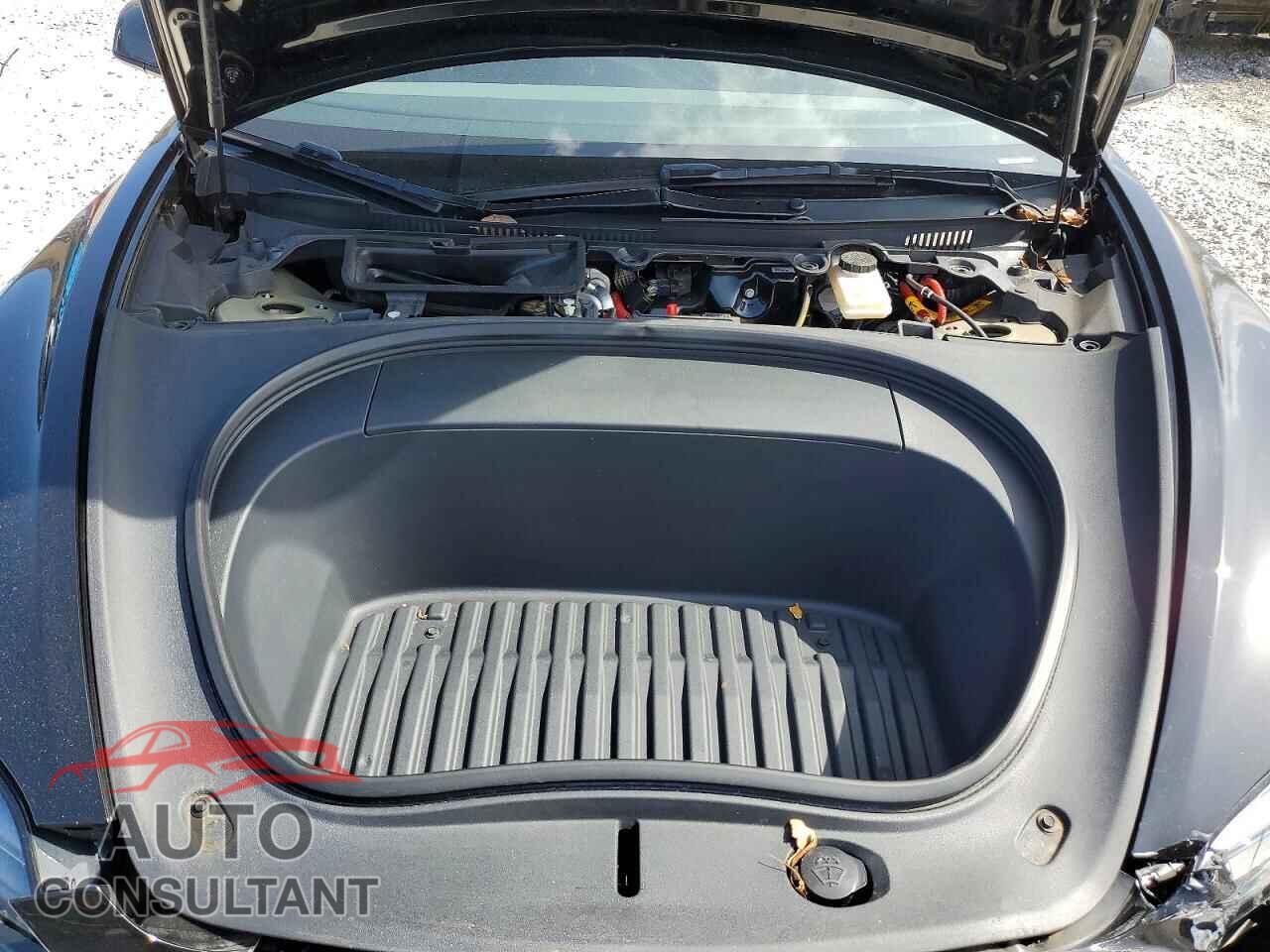 TESLA MODEL 3 2024 - 5YJ3E1EB2RF739514