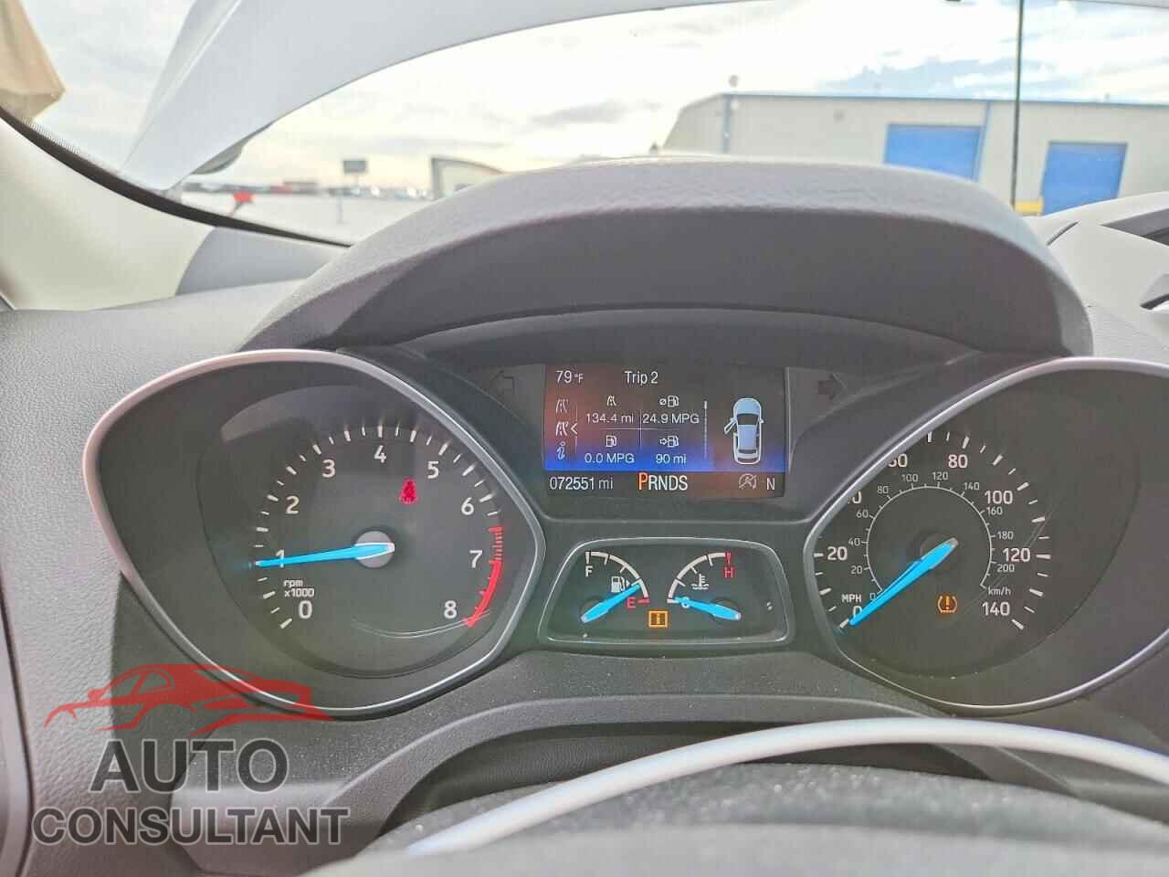 FORD ESCAPE 2017 - 1FMCU0G90HUE16362