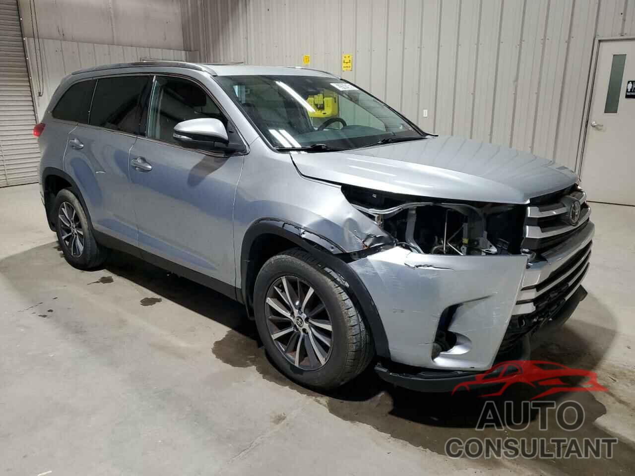 TOYOTA HIGHLANDER 2019 - 5TDJZRFH0KS628183
