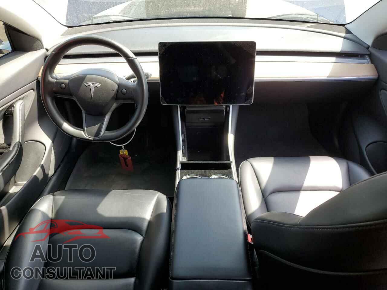 TESLA MODEL 3 2019 - 5YJ3E1EA6KF396820