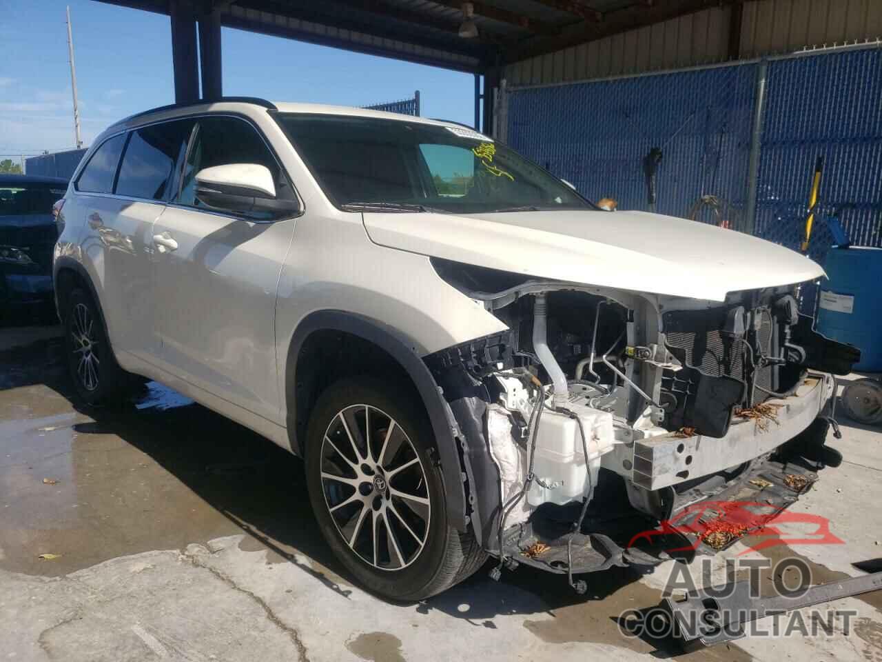 TOYOTA HIGHLANDER 2018 - 5TDKZRFH7JS528391