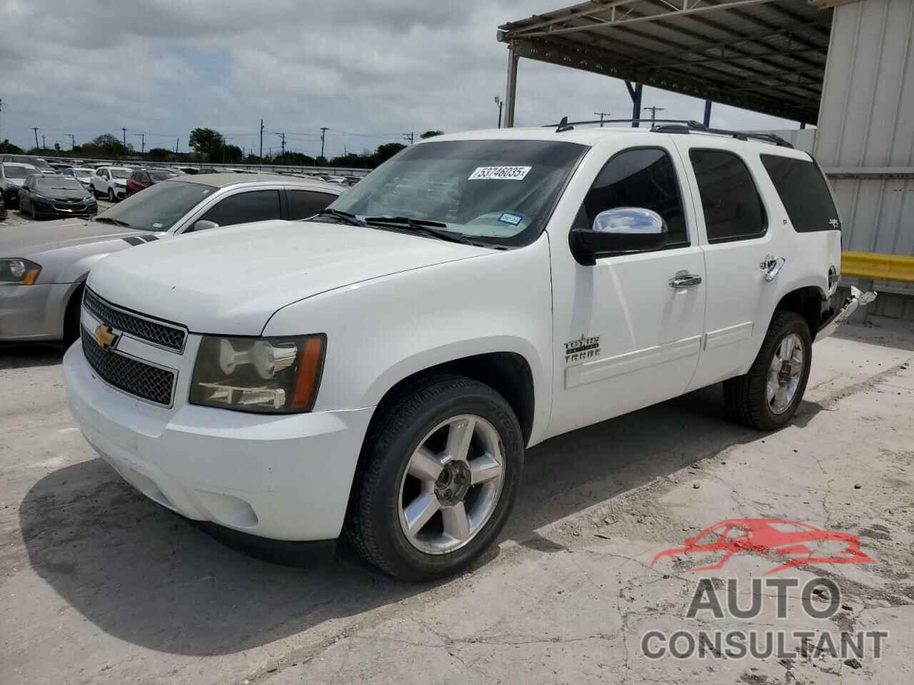 CHEVROLET TAHOE 2013 - 1GNSCBE05DR157634